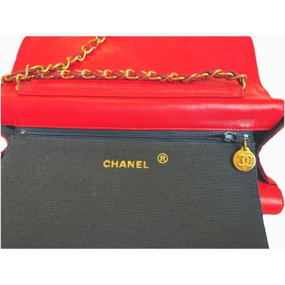 Vintage Chanel 1986 Red Lambskin Round Flap Bag 24K Gold Hardware Classic GHW - Picture 3 of 16